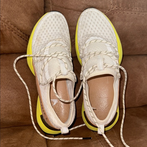 Sorel Kinetic Impact Women's Sea Salt Yellow Sneakers Size 8.5 Good Used - Picture 5 of 8